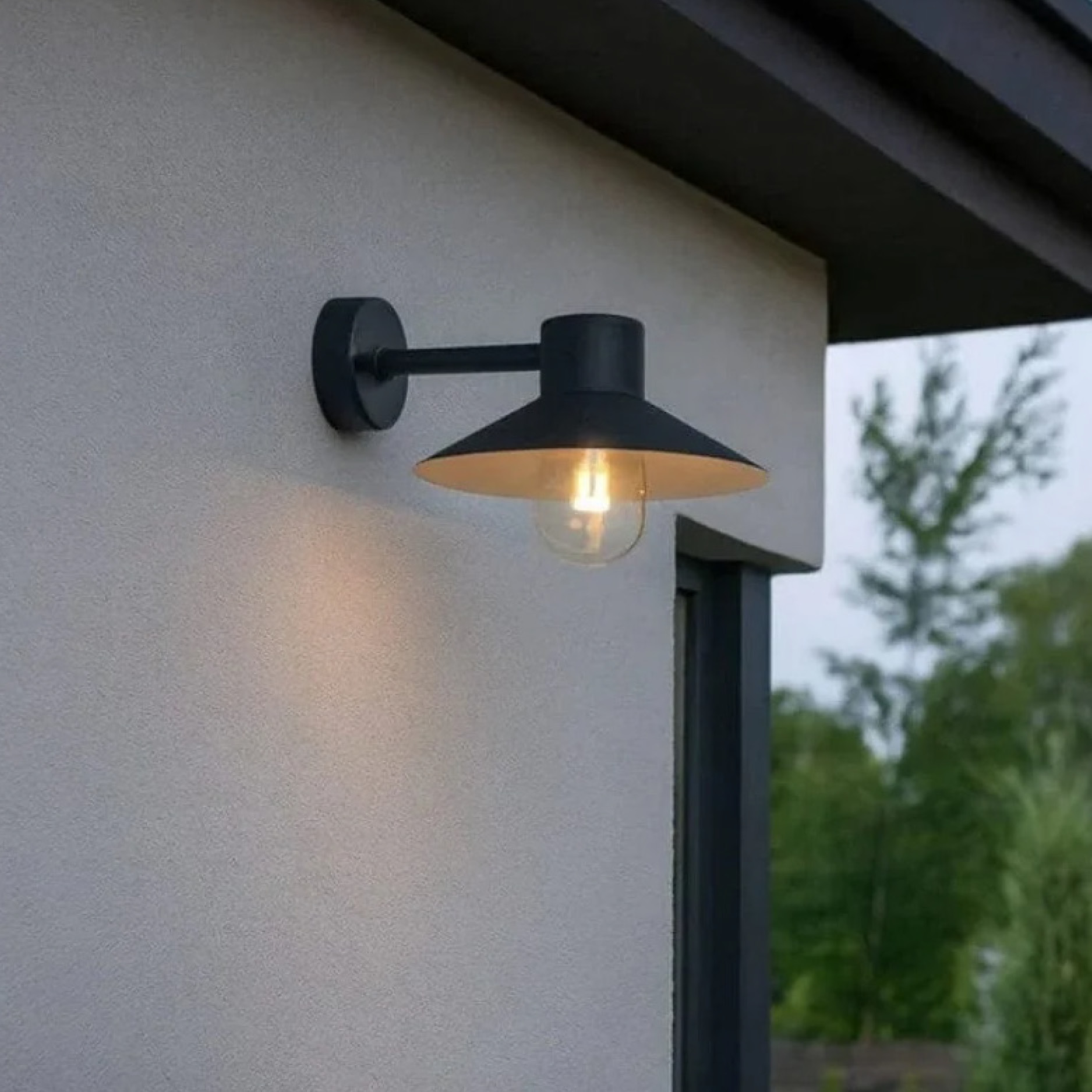 OUTDOOR WALL LANTERN - 60W E27 IP44 BLACK - GTL363/04